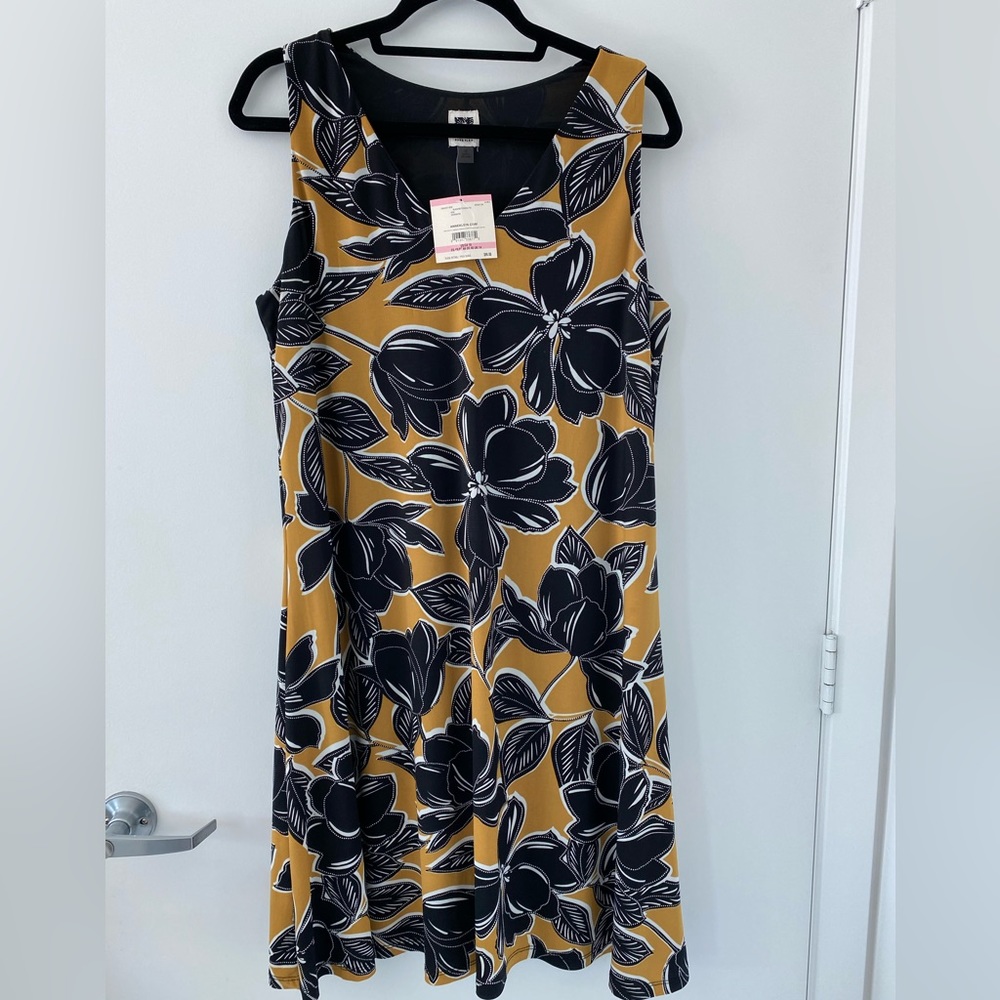 Anne Klein Dress - Size 10 Floral